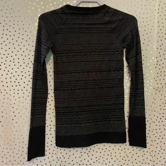 Lululemon Black & Gray Long Sleeve - Picture 7 of 7